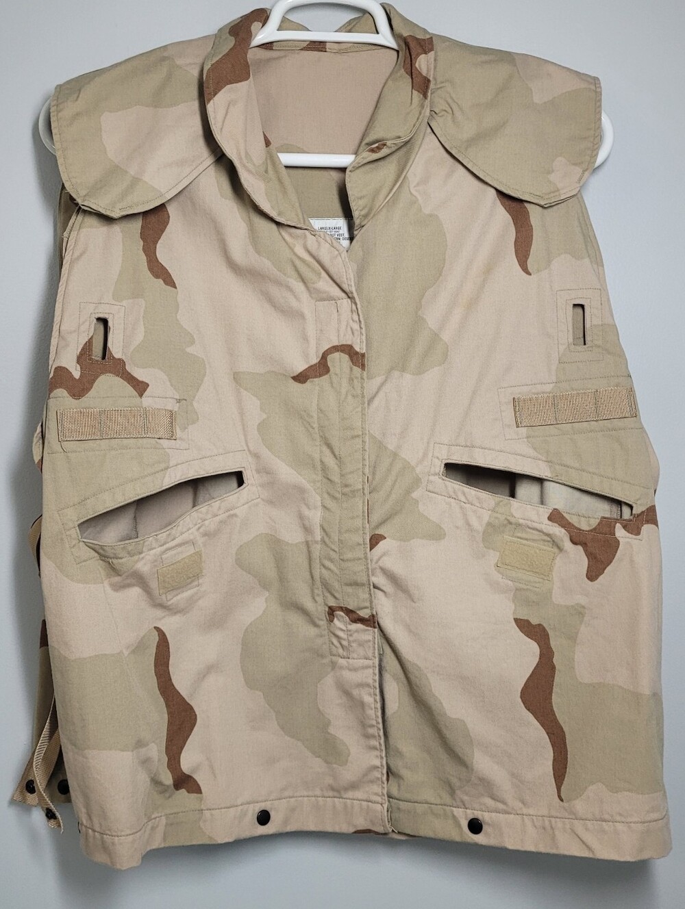 Desert Camo Tactical Field Vest - Beige Camouflage L / XL